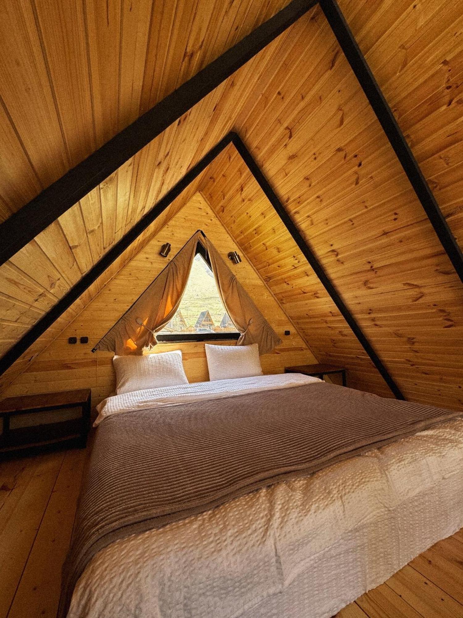 Outdoor Cottages Kazbegi Экстерьер фото