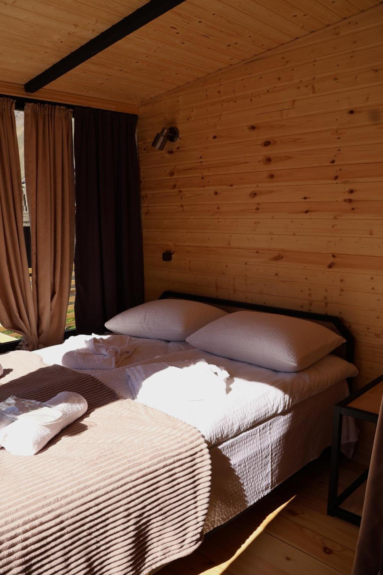 Outdoor Cottages Kazbegi Номер фото