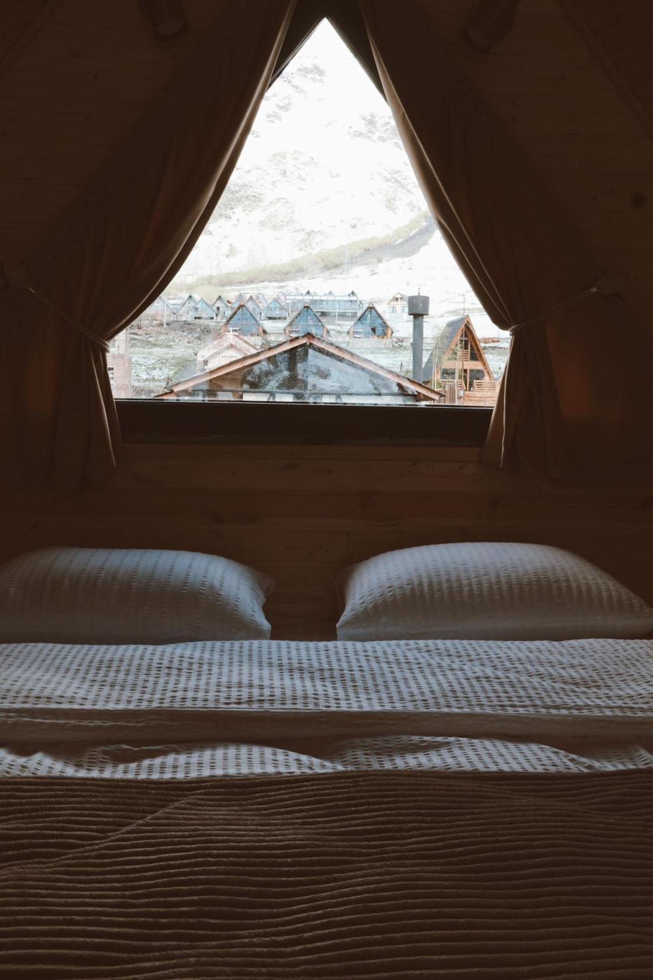 Outdoor Cottages Kazbegi Экстерьер фото
